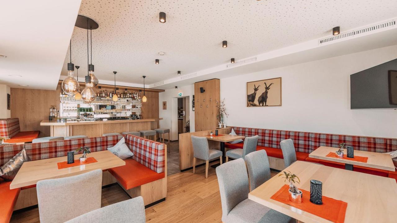 Alpina Hotel 3*