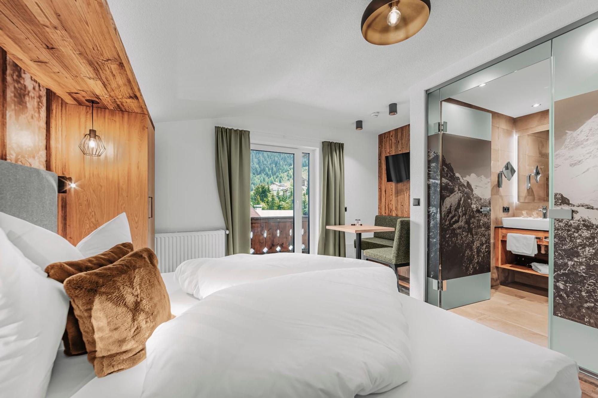 Alpina Hotel