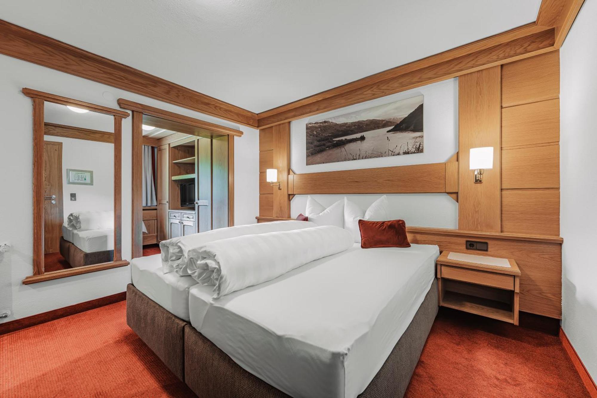 Alpina Hotel 3*